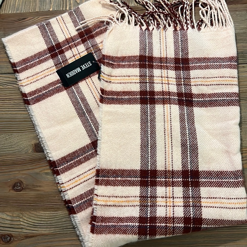 Steve Madden New Blanket Scarf